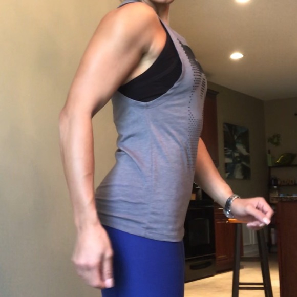 XS GRAY ASICS MUSCLE TANK - Picture 3 of 7